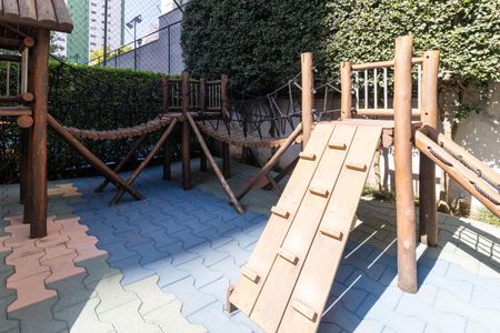 Apartamento à venda com 244m², 4 quartos e 4 vagasÁrea Comum - Playground