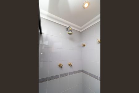 Apartamento à venda com 244m², 4 quartos e 4 vagasBanheiro da Suíte 1