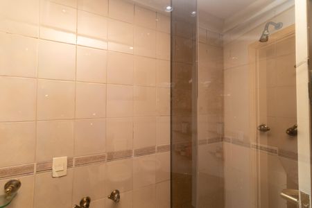 Apartamento à venda com 244m², 4 quartos e 4 vagasBanheiro da Suíte 2