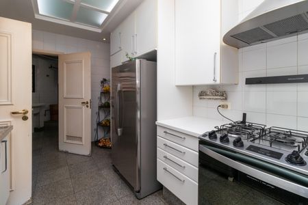 Apartamento à venda com 244m², 4 quartos e 4 vagasCozinha