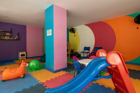 Apartamento à venda com 244m², 4 quartos e 4 vagasÁrea Comum - Brinquedoteca