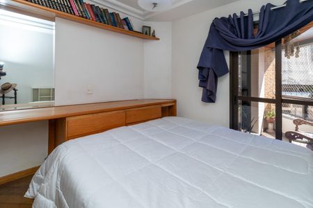 Apartamento à venda com 244m², 4 quartos e 4 vagasQuarto 1