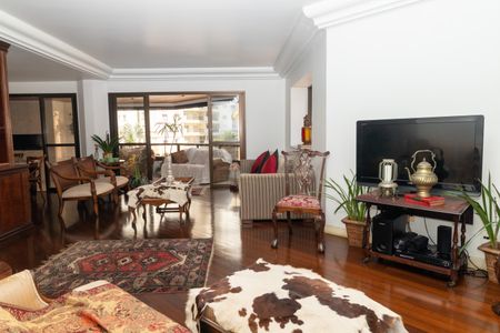 Apartamento à venda com 244m², 4 quartos e 4 vagasSala