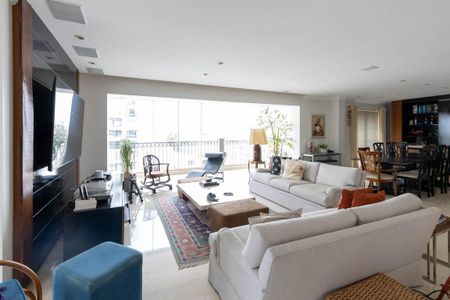 Apartamento à venda com 315m², 4 quartos e 5 vagasSala