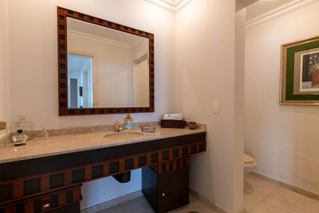 Apartamento à venda com 315m², 4 quartos e 5 vagasLavabo