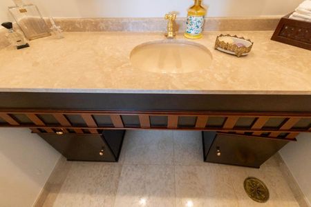 Apartamento à venda com 315m², 4 quartos e 5 vagasLavabo