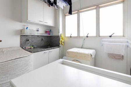 Apartamento à venda com 315m², 4 quartos e 5 vagasLavanderia