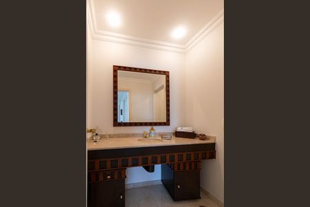 Apartamento à venda com 315m², 4 quartos e 5 vagasLavabo