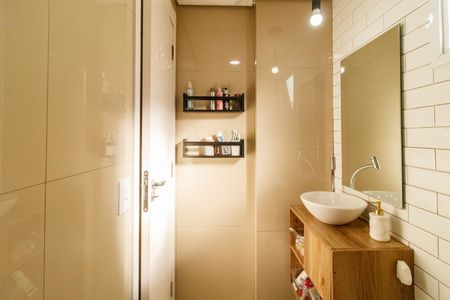 Apartamento à venda com 78m², 2 quartos e 1 vaga Apartamento à venda com 78m², 2 quartos e 1 vagaBanheiro da Suíte