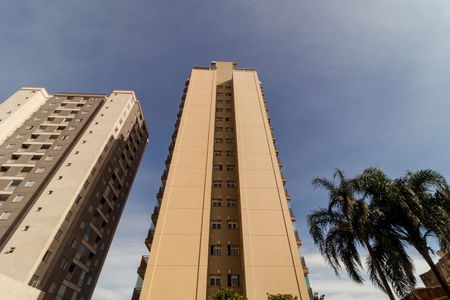 Apartamento à venda com 78m², 2 quartos e 1 vaga Apartamento à venda com 78m², 2 quartos e 1 vagaFachada