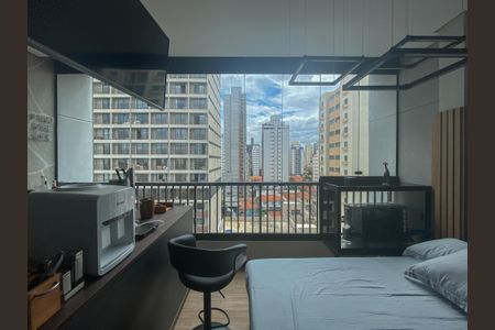 Studio à venda com 27m², 1 quarto e 1 vaga Studio à venda com 27m², 1 quarto e 1 vagaStudio
