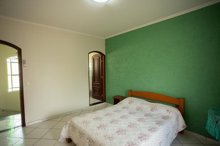 Casa à venda com 660m², 4 quartos e 4 vagasSuíte 1