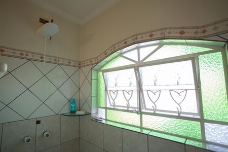 Casa à venda com 660m², 4 quartos e 4 vagasBanheiro da Suíte 1