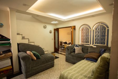 Casa à venda com 660m², 4 quartos e 4 vagasSala