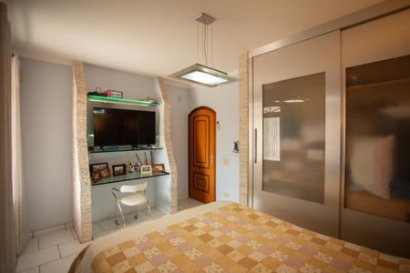 Casa à venda com 660m², 4 quartos e 4 vagasSuíte 4