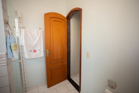 Casa à venda com 660m², 4 quartos e 4 vagasBanheiro da Suíte 3