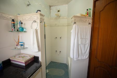 Casa à venda com 660m², 4 quartos e 4 vagasBanheiro da Suíte 2