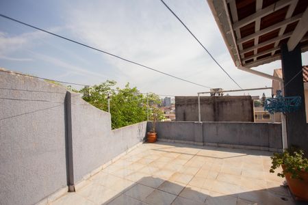 Casa à venda com 660m², 4 quartos e 4 vagasSuíte 2 Varanda