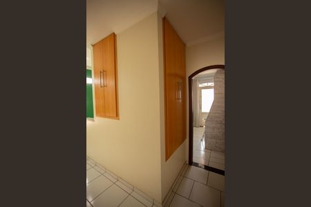 Casa à venda com 660m², 4 quartos e 4 vagasCorredor