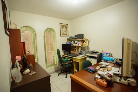 Casa à venda com 660m², 4 quartos e 4 vagasDespensa