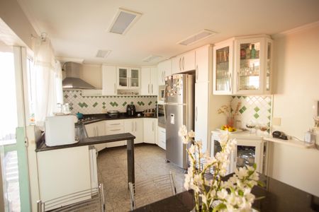 Casa à venda com 660m², 4 quartos e 4 vagasCozinha