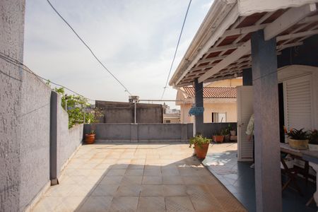 Casa à venda com 660m², 4 quartos e 4 vagasSuíte 2 Varanda
