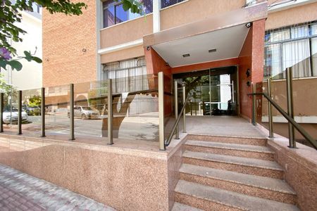 Apartamento à venda com 157m², 4 quartos e sem vaga Apartamento à venda com 157m², 4 quartos e sem vagaFachada