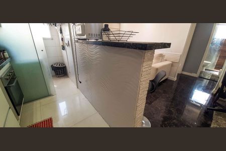 Apartamento à venda com 52m², 2 quartos e 1 vaga Apartamento à venda com 52m², 2 quartos e 1 vagaCozinha