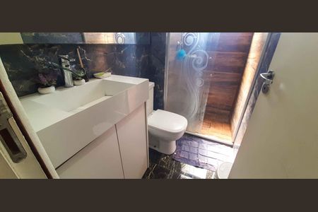 Apartamento à venda com 52m², 2 quartos e 1 vaga Apartamento à venda com 52m², 2 quartos e 1 vagaBanheiro