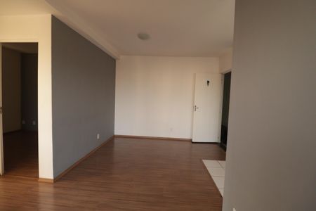 Sala de apartamento para alugar com 2 quartos, 50m² em Vila Nambi, Jundiaí