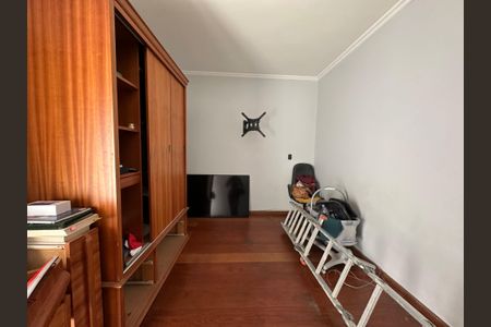 Casa à venda com 210m², 4 quartos e 4 vagas Casa à venda com 210m², 4 quartos e 4 vagasQuarto 2