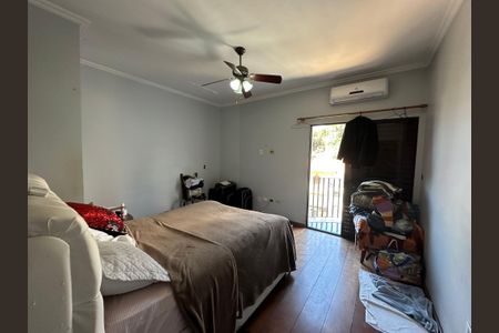 Casa à venda com 210m², 4 quartos e 4 vagas Casa à venda com 210m², 4 quartos e 4 vagasSuíte 1