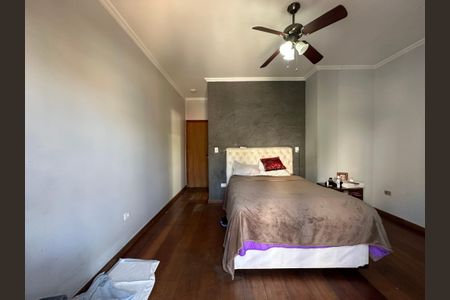 Casa à venda com 210m², 4 quartos e 4 vagas Casa à venda com 210m², 4 quartos e 4 vagasSuíte 1