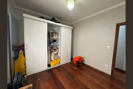 Casa à venda com 210m², 4 quartos e 4 vagas Casa à venda com 210m², 4 quartos e 4 vagasQuarto 1