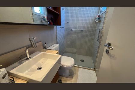 Apartamento à venda com 136m², 3 quartos e 2 vagasBanheiro da Suíte