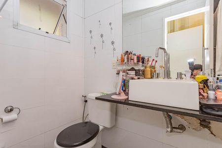 Casa de condomínio à venda com 120m², 4 quartos e 2 vagasBanheiro 2