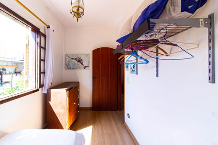 Casa à venda com 143m², 4 quartos e 2 vagas Casa à venda com 143m², 4 quartos e 2 vagasQuarto 1