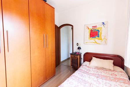 Casa à venda com 143m², 4 quartos e 2 vagas Casa à venda com 143m², 4 quartos e 2 vagasQuarto 2