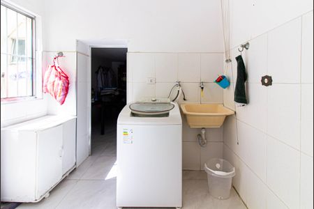 Casa à venda com 143m², 4 quartos e 2 vagas Casa à venda com 143m², 4 quartos e 2 vagasÁrea de Serviço