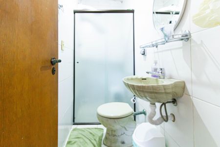 Casa à venda com 143m², 4 quartos e 2 vagas Casa à venda com 143m², 4 quartos e 2 vagasBanheiro da Suíte 1