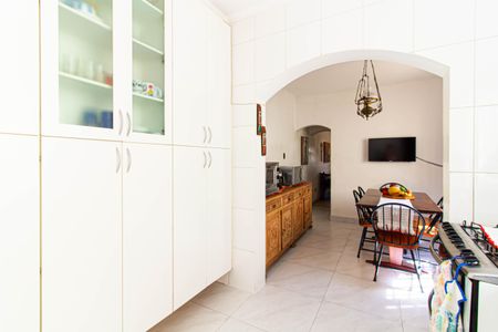 Casa à venda com 143m², 4 quartos e 2 vagas Casa à venda com 143m², 4 quartos e 2 vagasCozinha