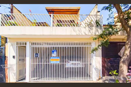 Casa à venda com 143m², 4 quartos e 2 vagas Casa à venda com 143m², 4 quartos e 2 vagasFachada + Plaquinha