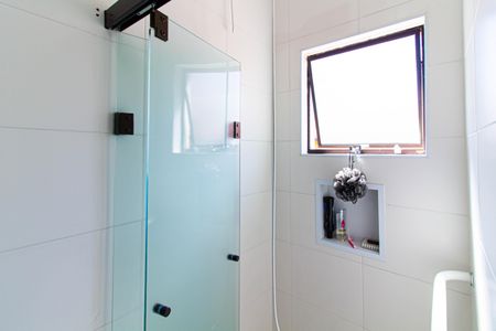 Casa à venda com 143m², 4 quartos e 2 vagas Casa à venda com 143m², 4 quartos e 2 vagasBanheiro da Suíte 2