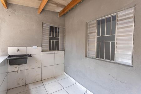 Casa para alugar com 80m², 2 quartos e 1 vagaÁrea de serviço