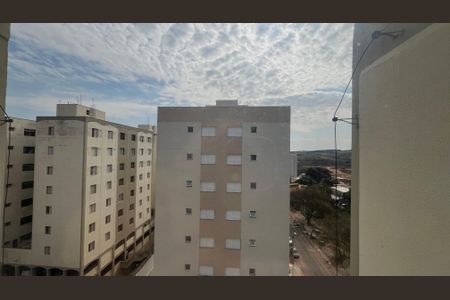 Apartamento à venda com 178m², 3 quartos e 2 vagasÁrea de Serviço vista 