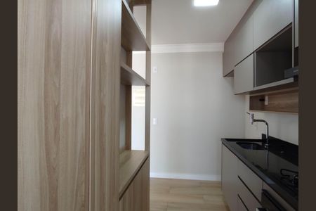 Cozinha de apartamento para alugar com 2 quartos, 67m² em Parque São Jorge, São Paulo