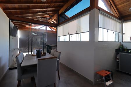 Apartamento à venda com 100m², 2 quartos e 1 vagaCozinha