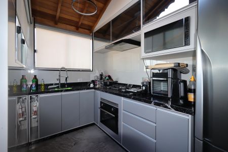 Apartamento à venda com 100m², 2 quartos e 1 vagaCozinha