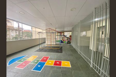Apartamento à venda com 70m², 2 quartos e 1 vagaÁrea comum - Playground