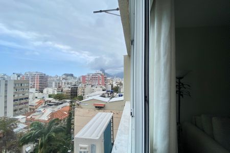 Vista Sala de apartamento à venda com 2 quartos, 70m² em Ipanema, Rio de Janeiro